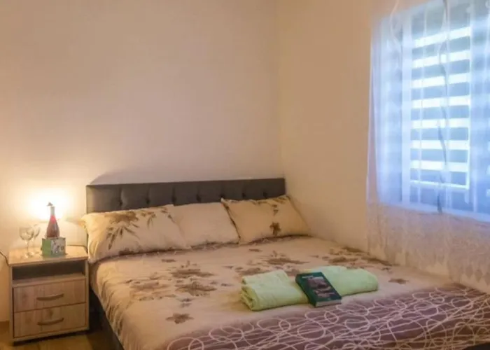 Brvnara Sofiana 度假居 巴伊纳巴什塔